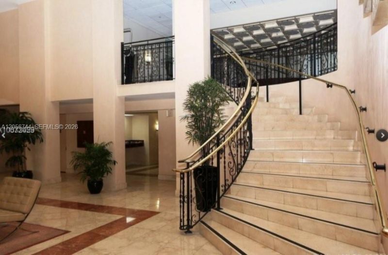 5825 Collins Ave , Unit 9C, Miami Beach, FL 33140 Photo