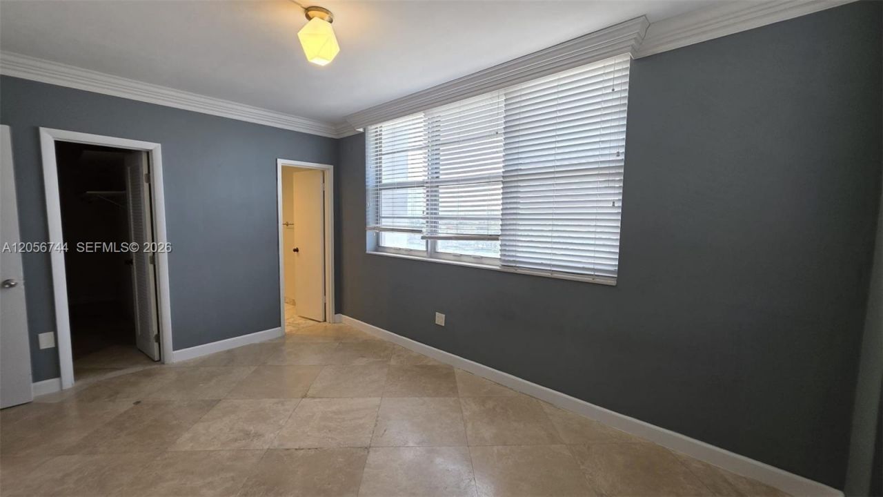 5825 Collins Ave , Unit 9C, Miami Beach, FL 33140 Photo