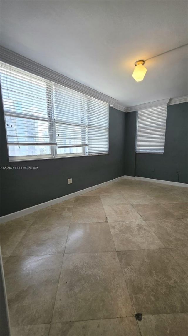 5825 Collins Ave , Unit 9C, Miami Beach, FL 33140 Photo