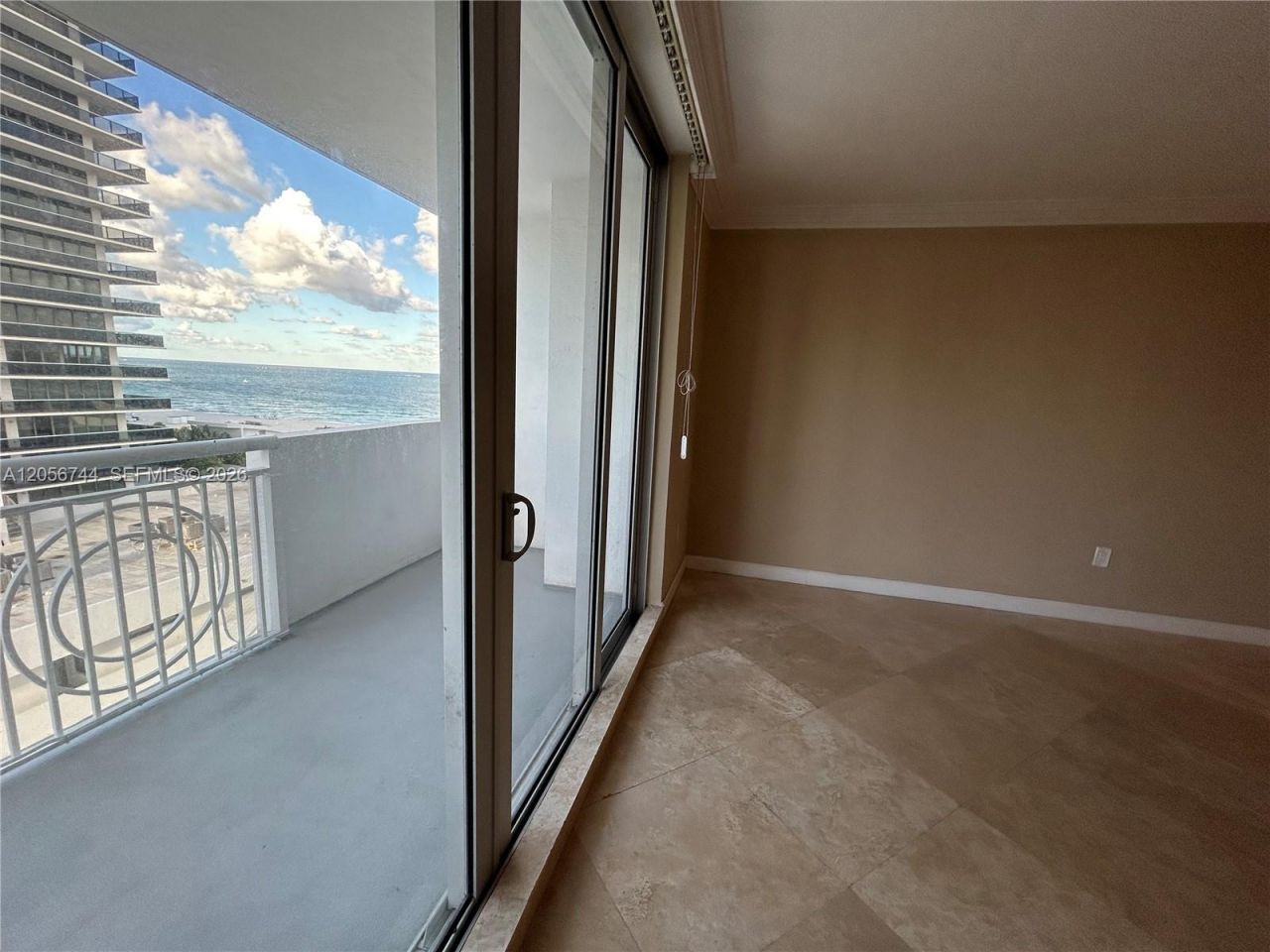5825 Collins Ave , Unit 9C, Miami Beach, FL 33140 Photo
