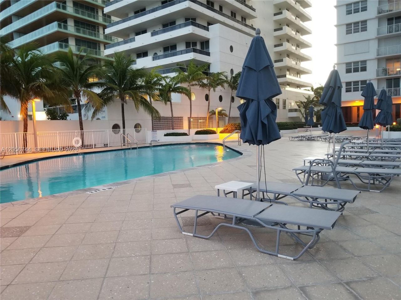 5825 Collins Ave , Unit 9C, Miami Beach, FL 33140 Photo