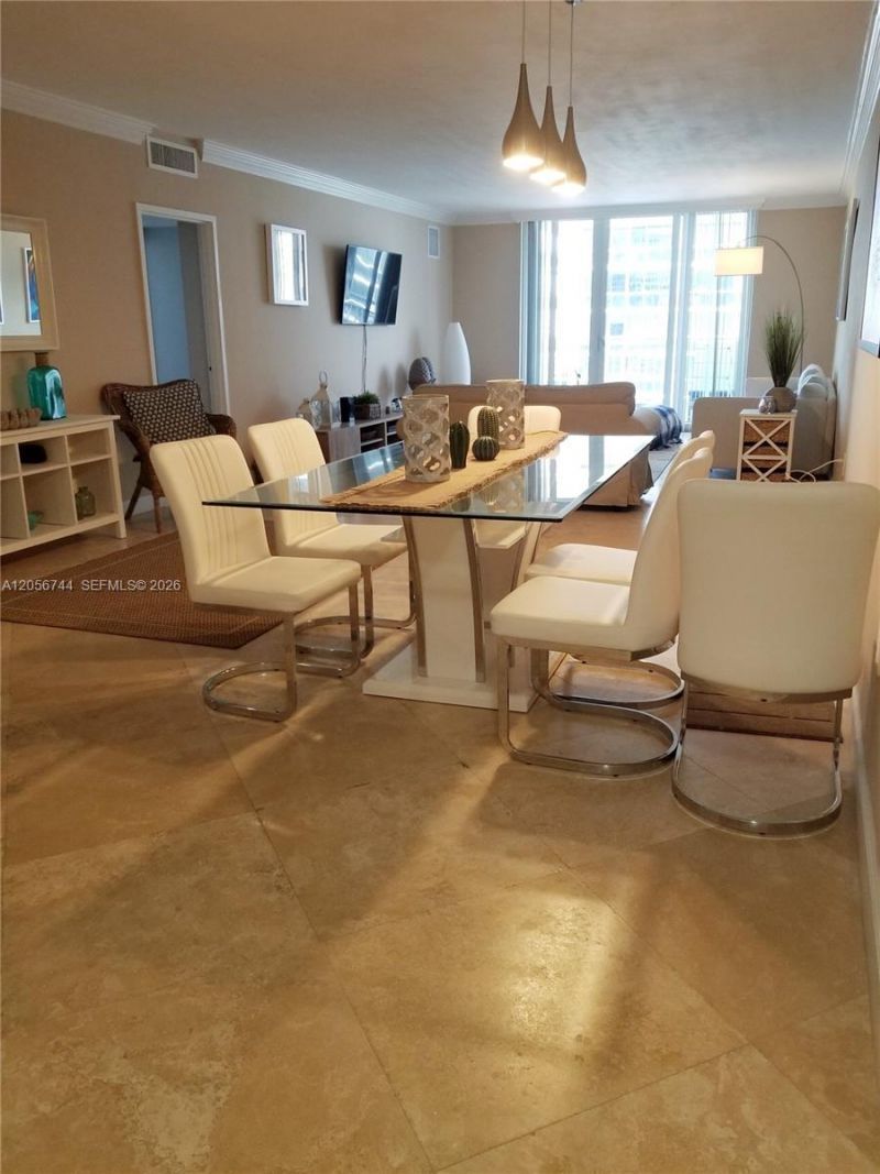 5825 Collins Ave , Unit 9C, Miami Beach, FL 33140 Photo