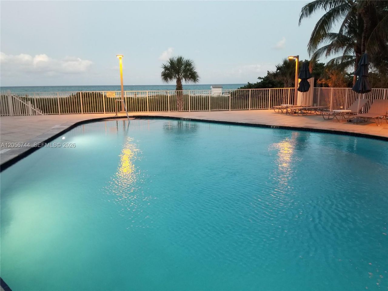 5825 Collins Ave , Unit 9C, Miami Beach, FL 33140 Photo