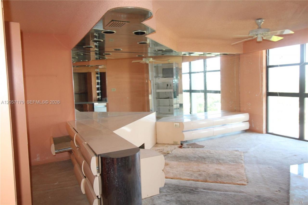 1000 Quayside Ter , Unit 1807, Miami, FL 33138 Photo