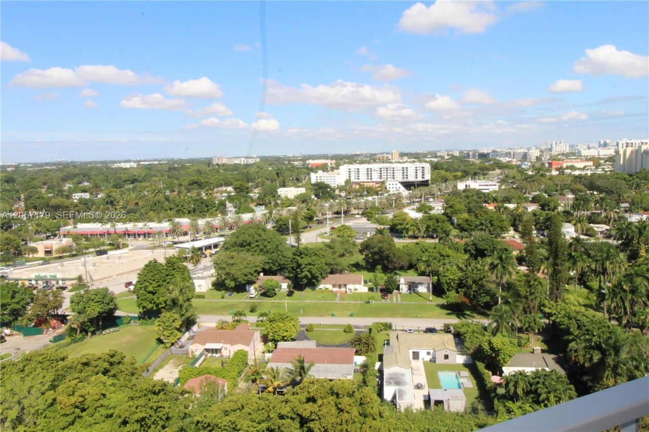 1000 Quayside Ter , Unit 1807, Miami, FL 33138 Photo