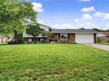 135 Baker Lane, Carlisle, OH 45005