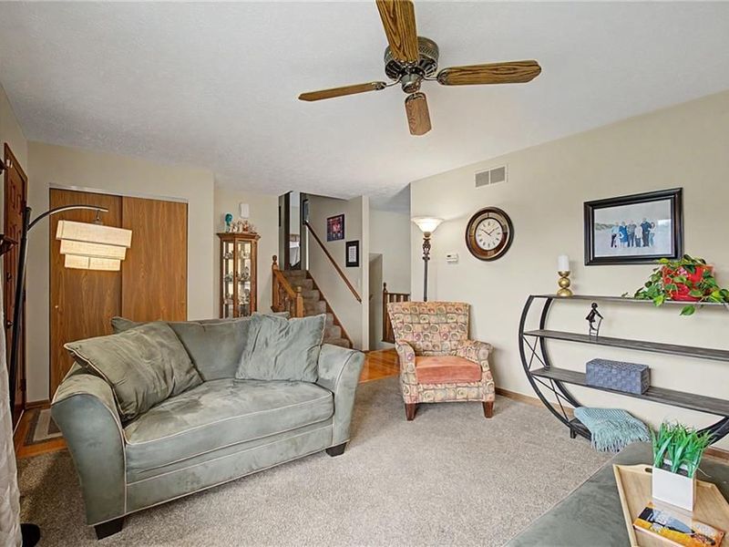 135 Baker Lane, Franklin Township, OH 45005 Photo 4
