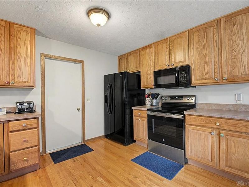 135 Baker Lane, Franklin Township, OH 45005 Photo 8