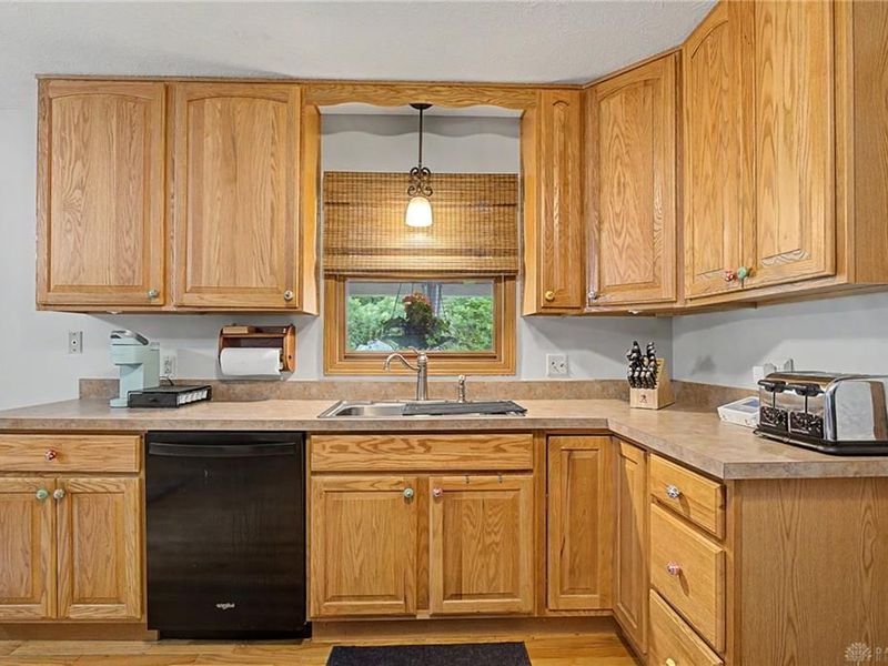 135 Baker Lane, Franklin Township, OH 45005 Photo 9