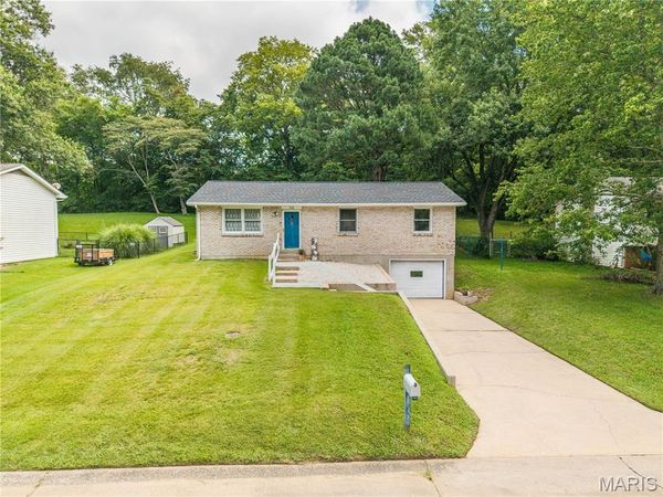 908 Odus Drive , Jackson, MO 63755