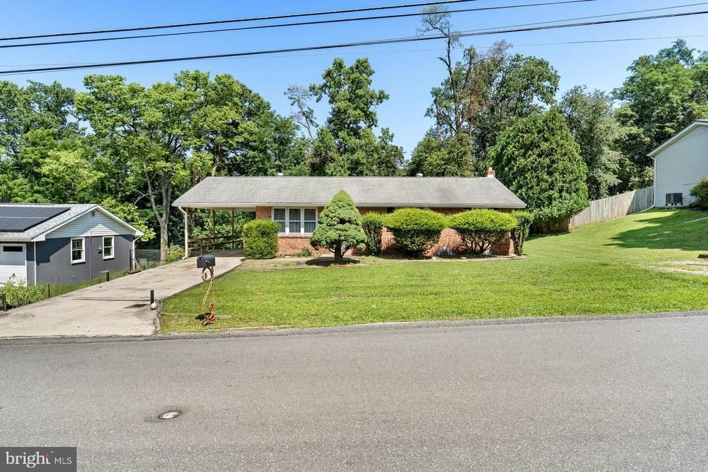 222 OAK KNOLL ROAD , NEW CUMBERLAND, PA 17070