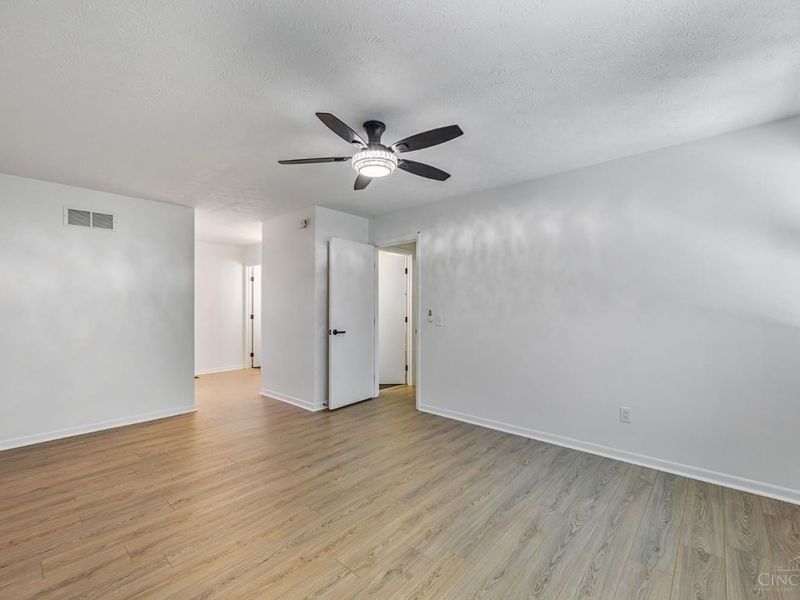 5622 Finchnest Way, West Chester, OH 45069 Photo 11