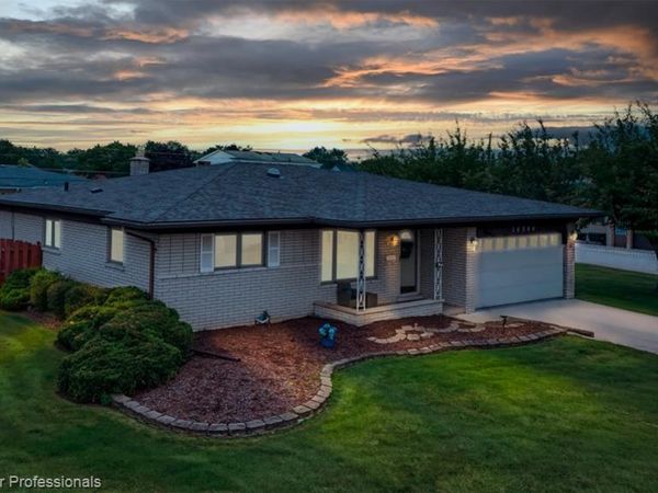 36544 Thomas Drive, Sterling Heights, MI 48312