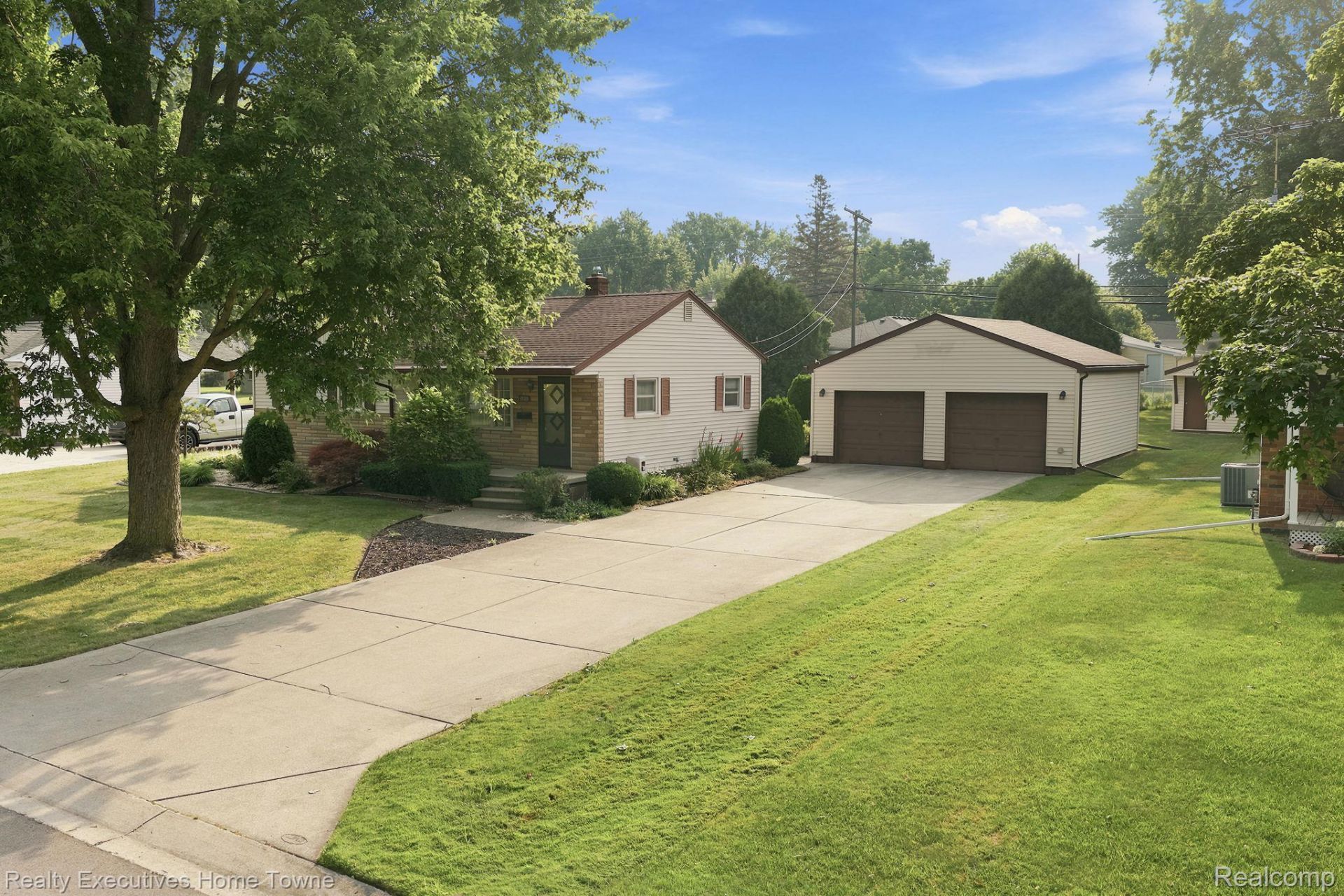 1105 S 15th Street, Saint Clair, Mi 48079 Main Photo