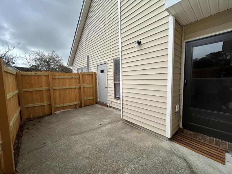 923 E Estates Boulevard Photo 11