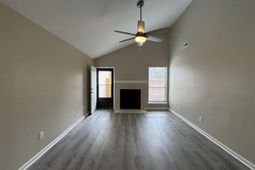923 E Estates Boulevard photo 4