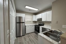 923 E Estates Boulevard photo 4