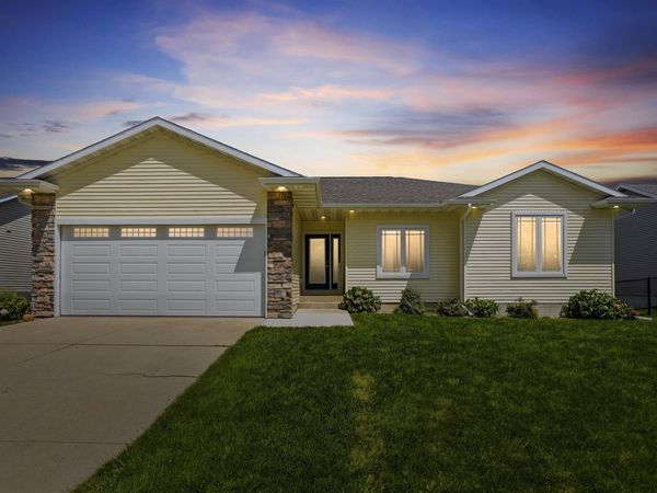 4316 Wedgewood Drive, Cedar Falls, IA 50613