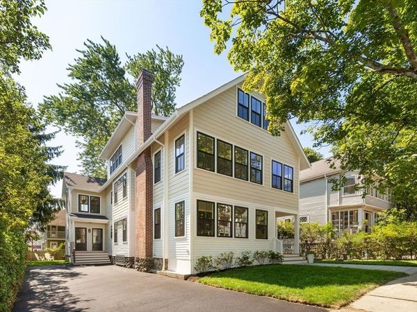 48 Mt Vernon St, Arlington, MA 02476