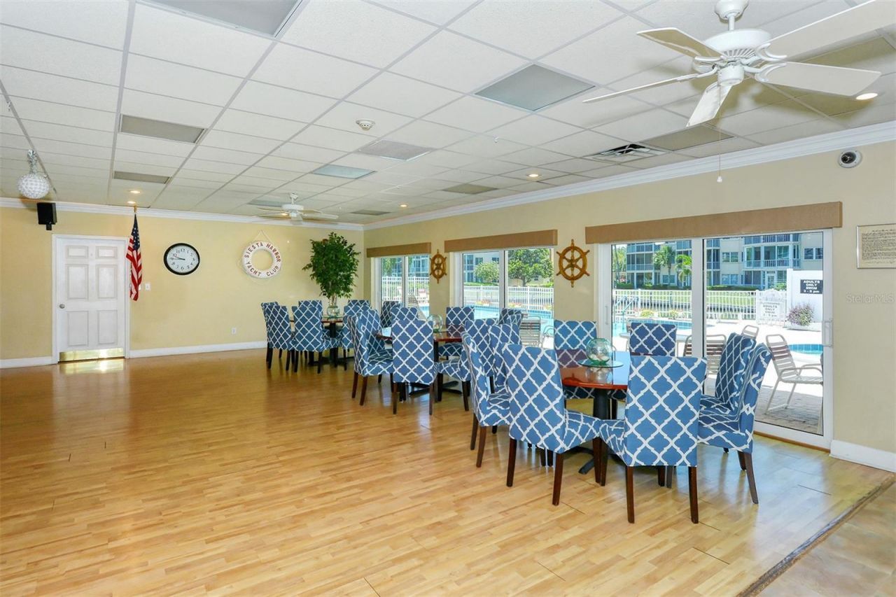 1250 N Portofino Drive, Unit 301, Sarasota, FL 34242 Photo