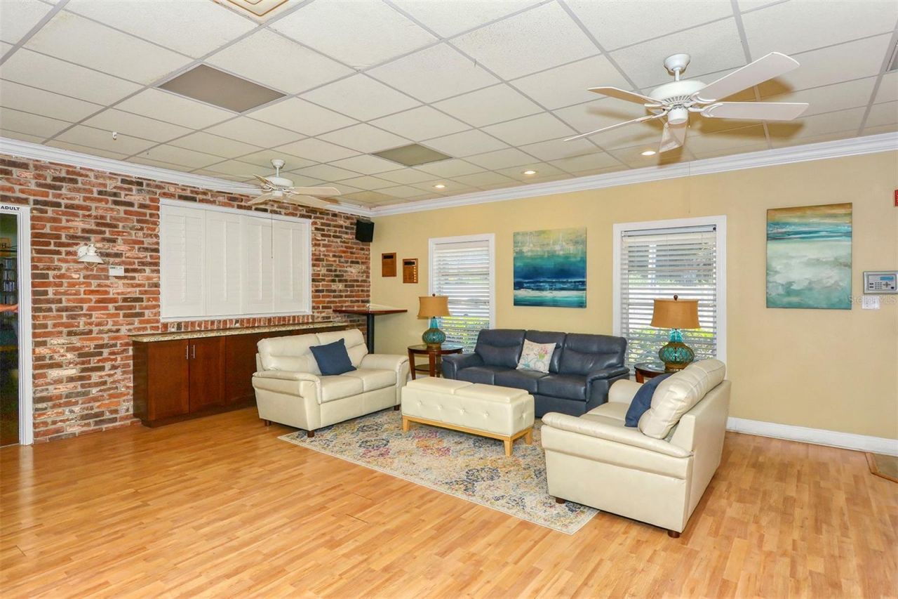 1250 N Portofino Drive, Unit 301, Sarasota, FL 34242 Photo