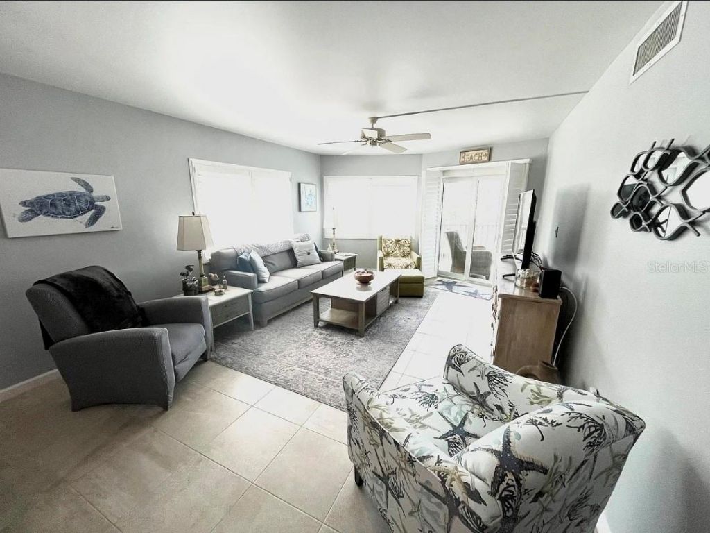 1250 N Portofino Drive, Unit 301, Sarasota, FL 34242 Photo