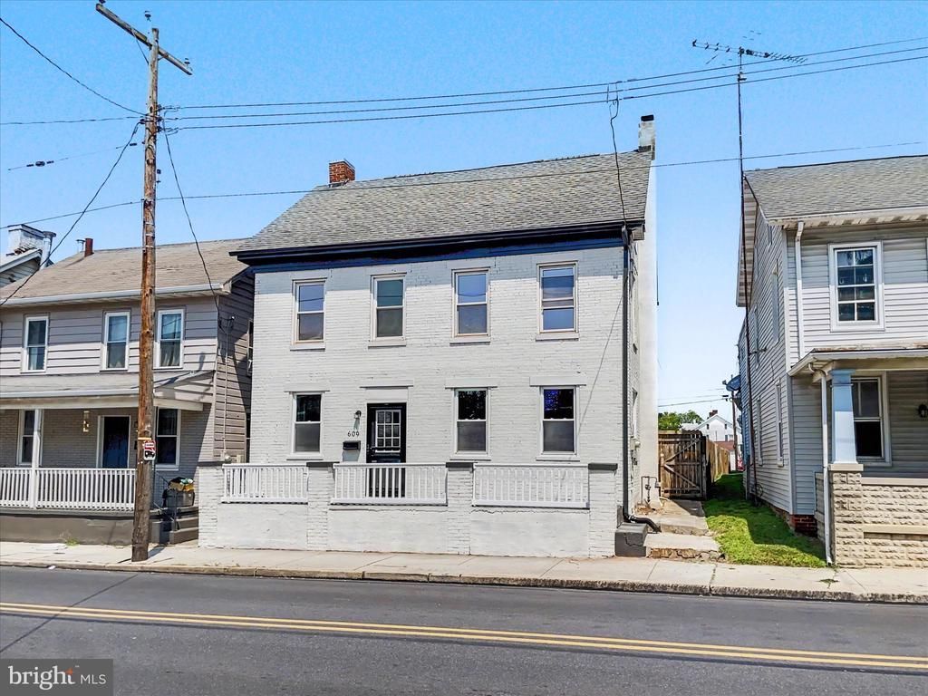 609 MAIN STREET , MCSHERRYSTOWN, PA 17344