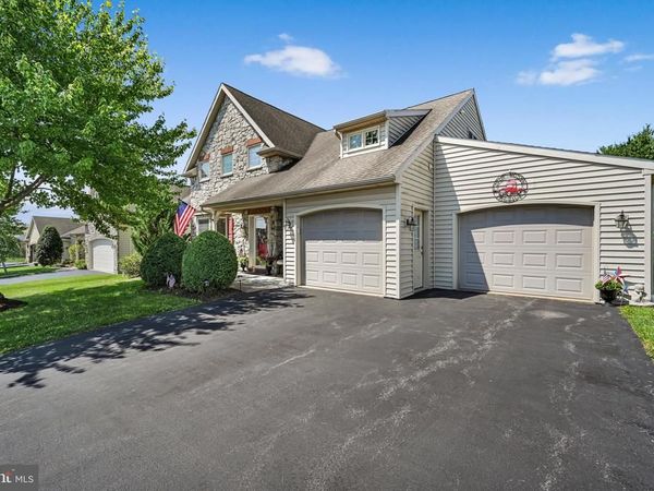 1066 CAMBRIDGE DRIVE , MANHEIM, PA 17545