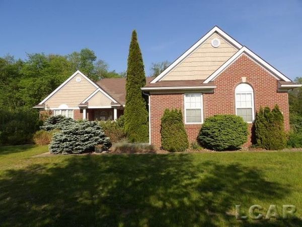 4324 McKenna , Adrian, MI 49221