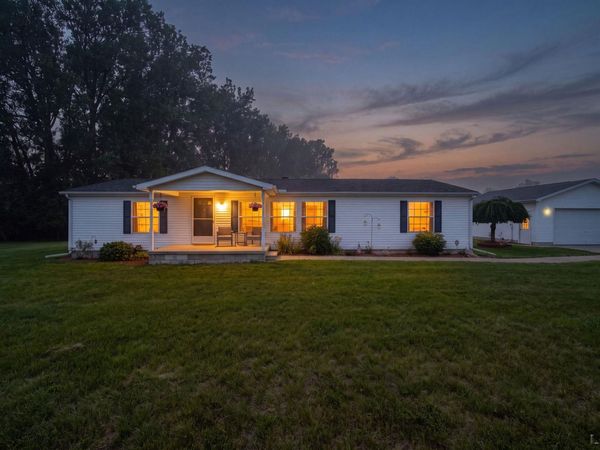1052 Meanwell , Dundee, MI 48131
