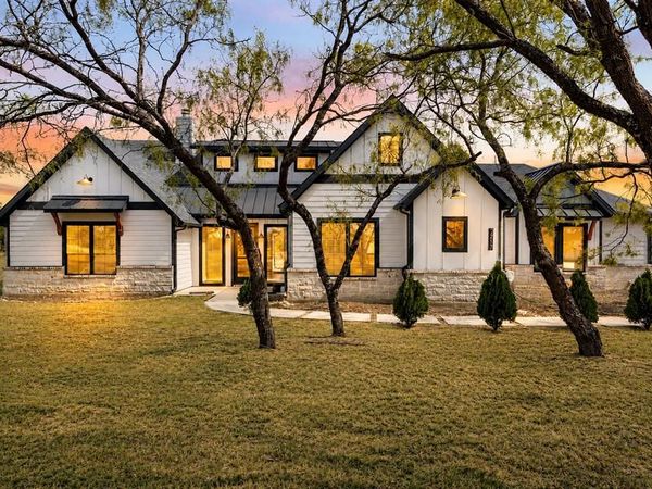 3217 Bairds Lane, Burleson, TX 76028