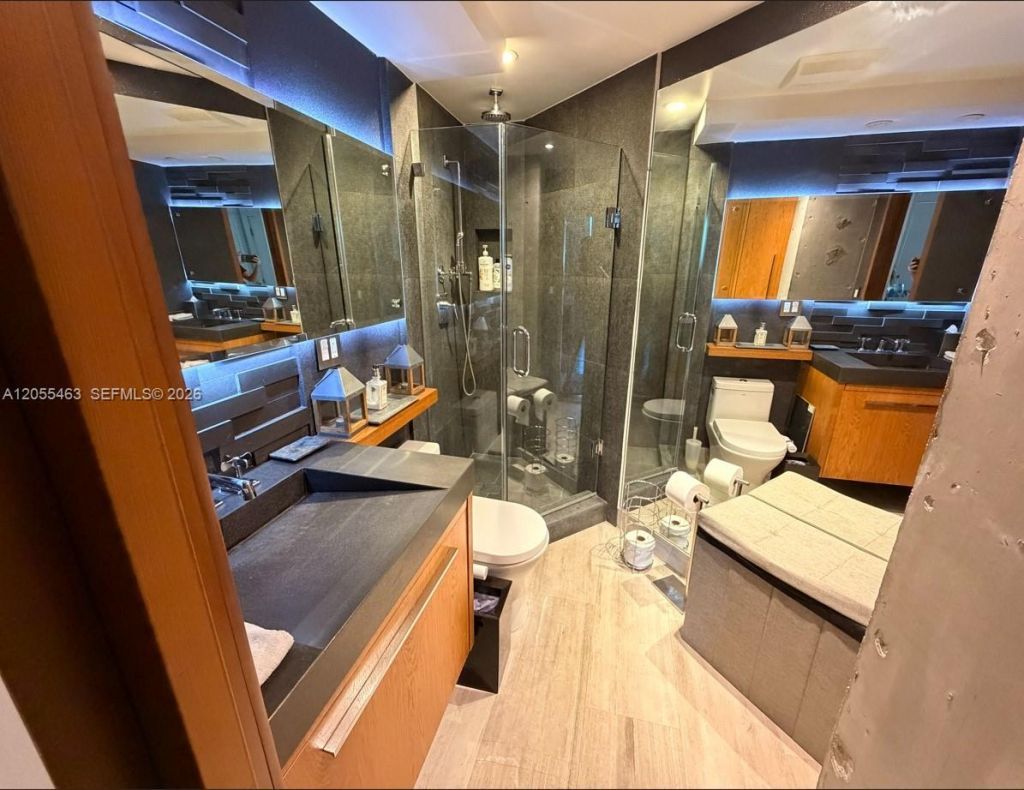 520 Brickell Key Dr, Unit A1216, Miami, FL 33131 Photo
