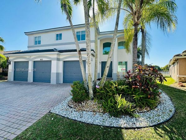 1652 Orchid Bnd , Weston, FL 33327