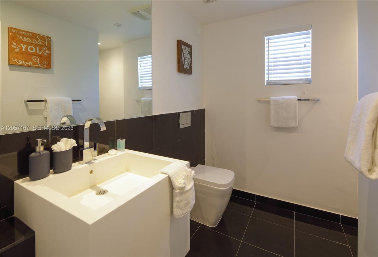 560 Michigan Ave , Miami Beach, FL 33139 Photo