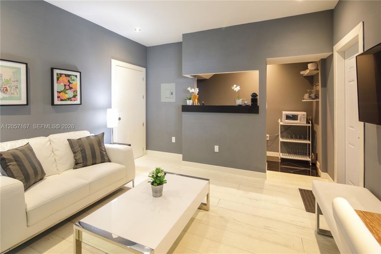 560 Michigan Ave , Miami Beach, FL 33139 Photo
