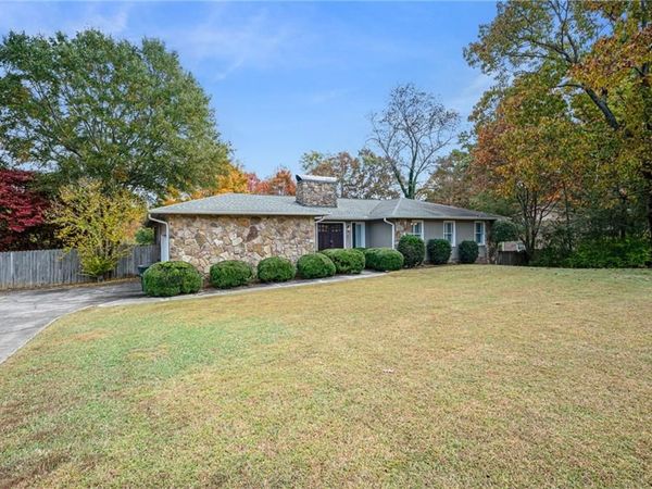 127 Windsor Drive , Calhoun, GA 30701