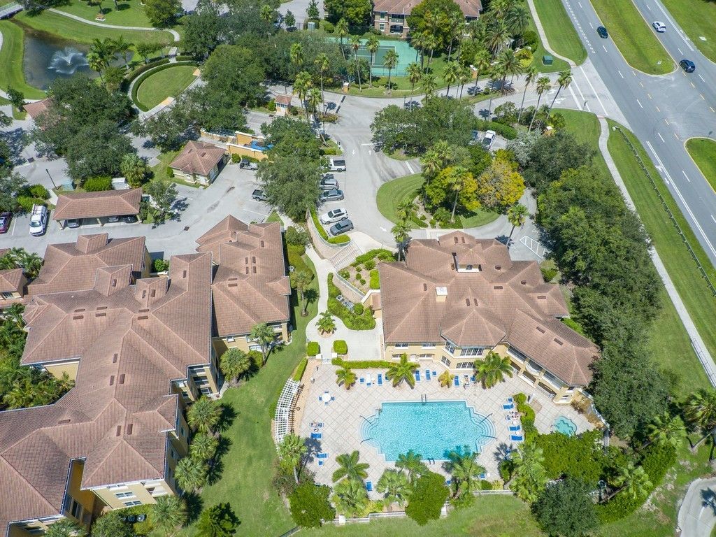 5025 Fairways Circle, Unit B307, Vero Beach, FL 32967 Photo