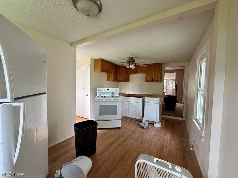 37454 Euclid Avenue , Willoughby, OH 44094 Photo 8