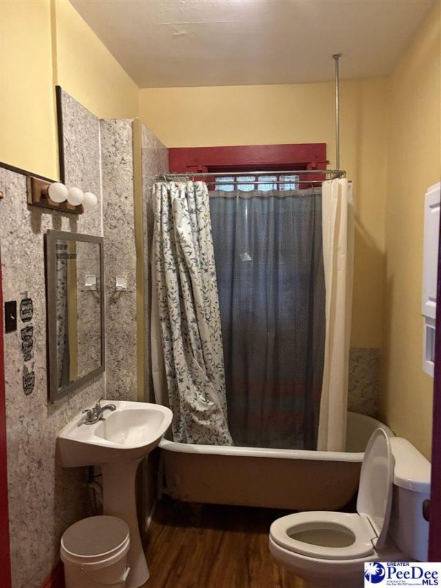 657 W King Photo 5