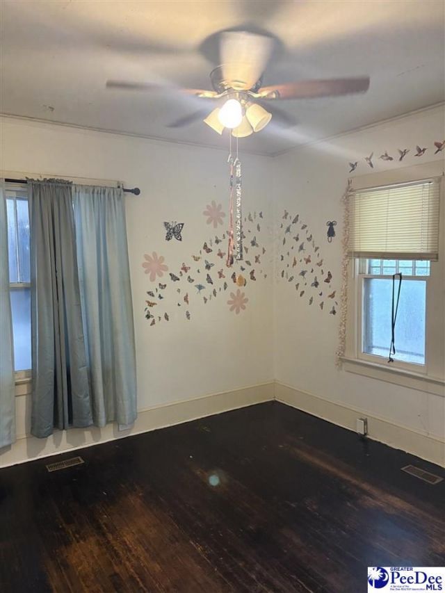657 W King Photo 8
