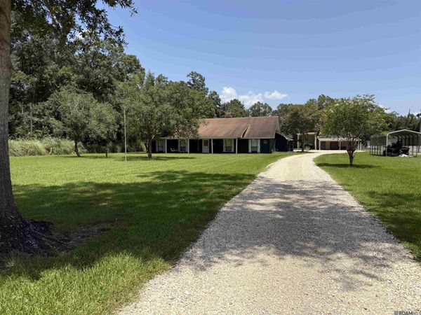 23524 Walker South Rd, Denham Springs, LA 70726
