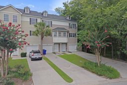 4488 Great Oak Drive photo 4