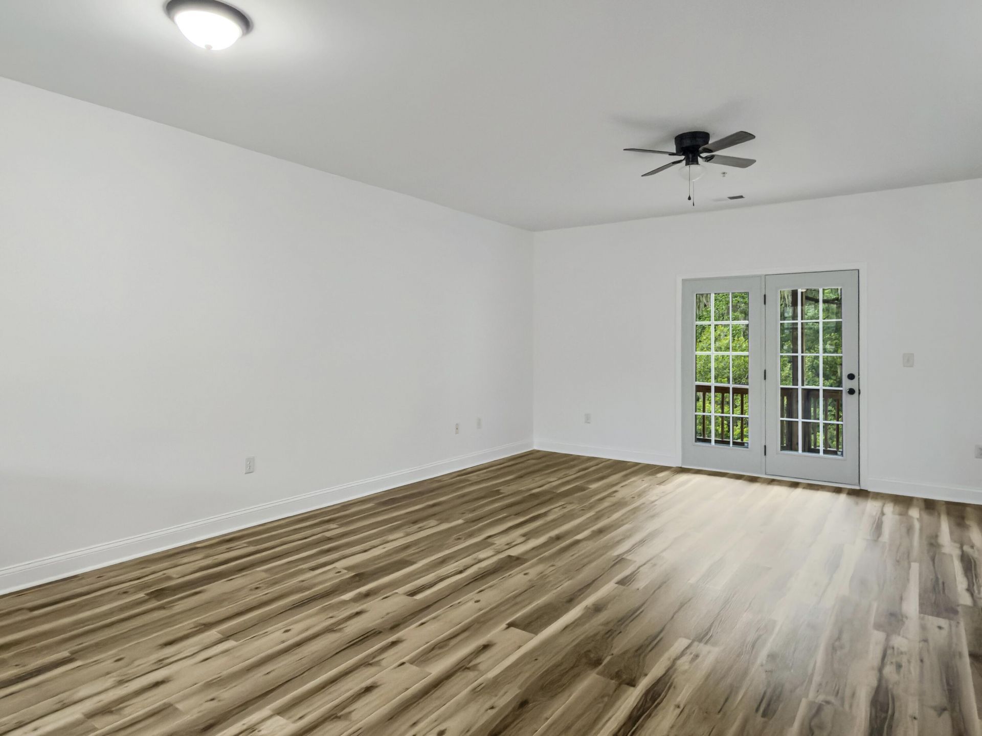 4488 Great Oak Drive Photo 9