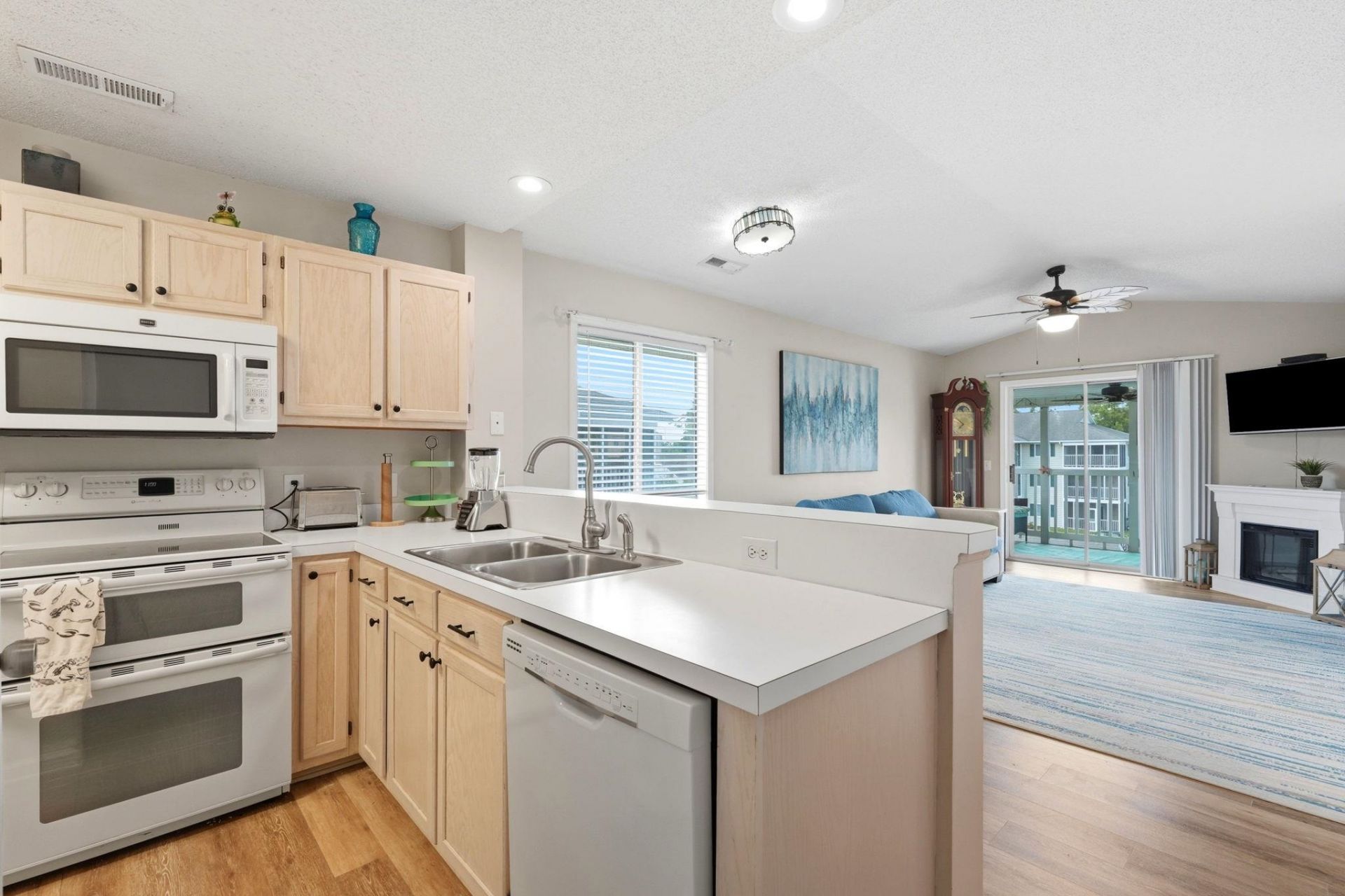 208 Landing Rd.  Photo 13