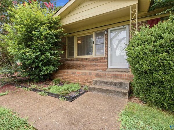 4502 Raton Blvd NW, Huntsville, AL 35810