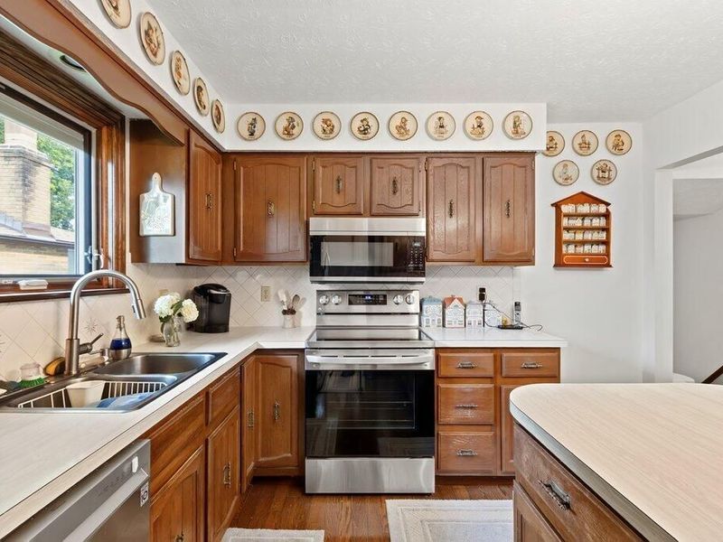1944 Faymeadow Avenue, Columbus, OH 43229 Photo 13