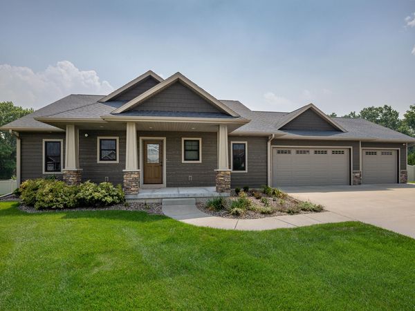 1513 Bridger Dr, Holmen, WI 54636