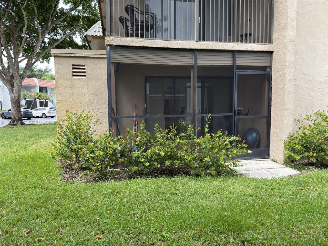 320 Racquet Club Rd, Unit 104, Weston, FL 33326 Photo
