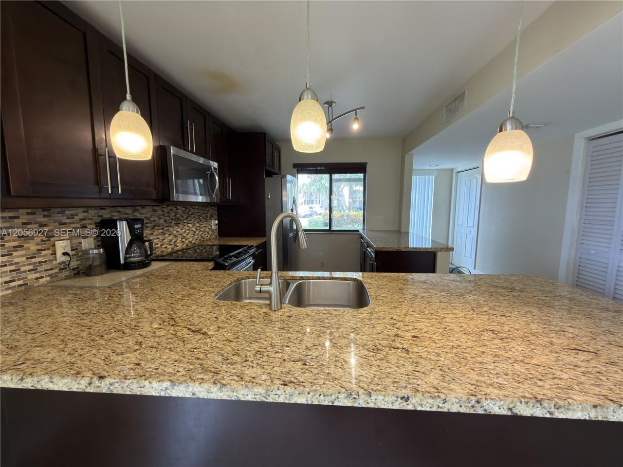 320 Racquet Club Rd, Unit 104, Weston, FL 33326 Photo