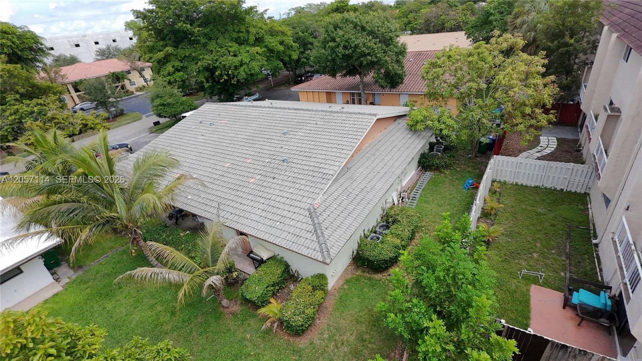 3735 NW 116th Ter, Coral Springs, FL 33065 Photo